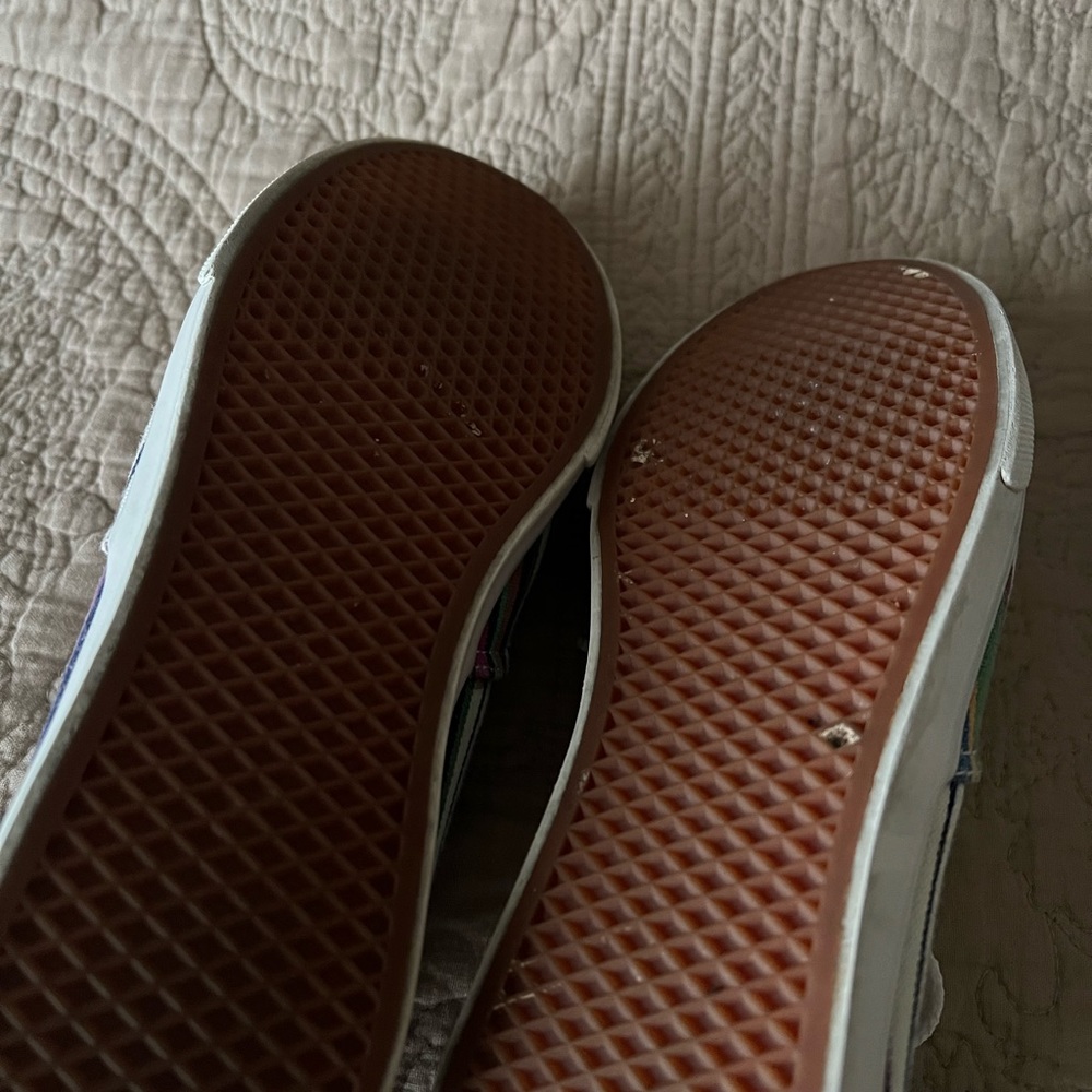 Vans - Picture 4 of 9